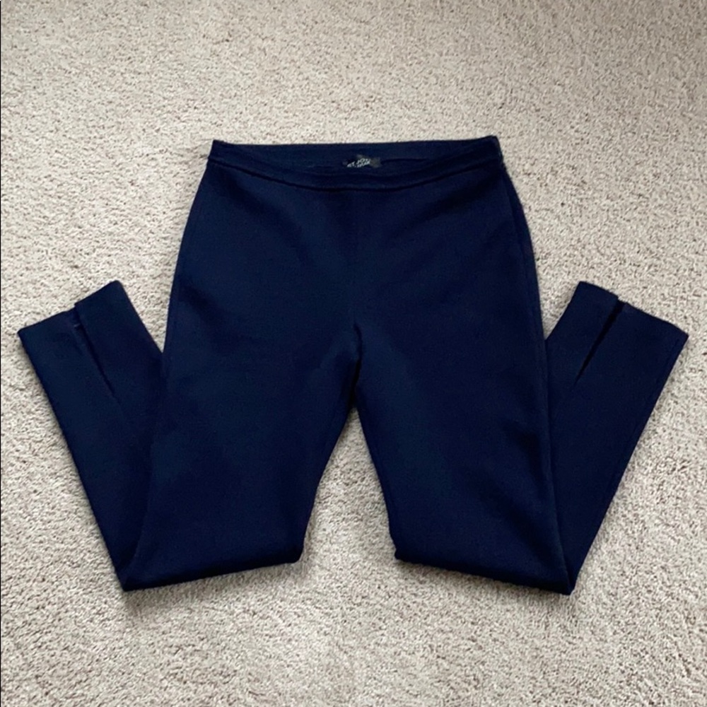 St John’s Caviar knit navy ankle pants with slits